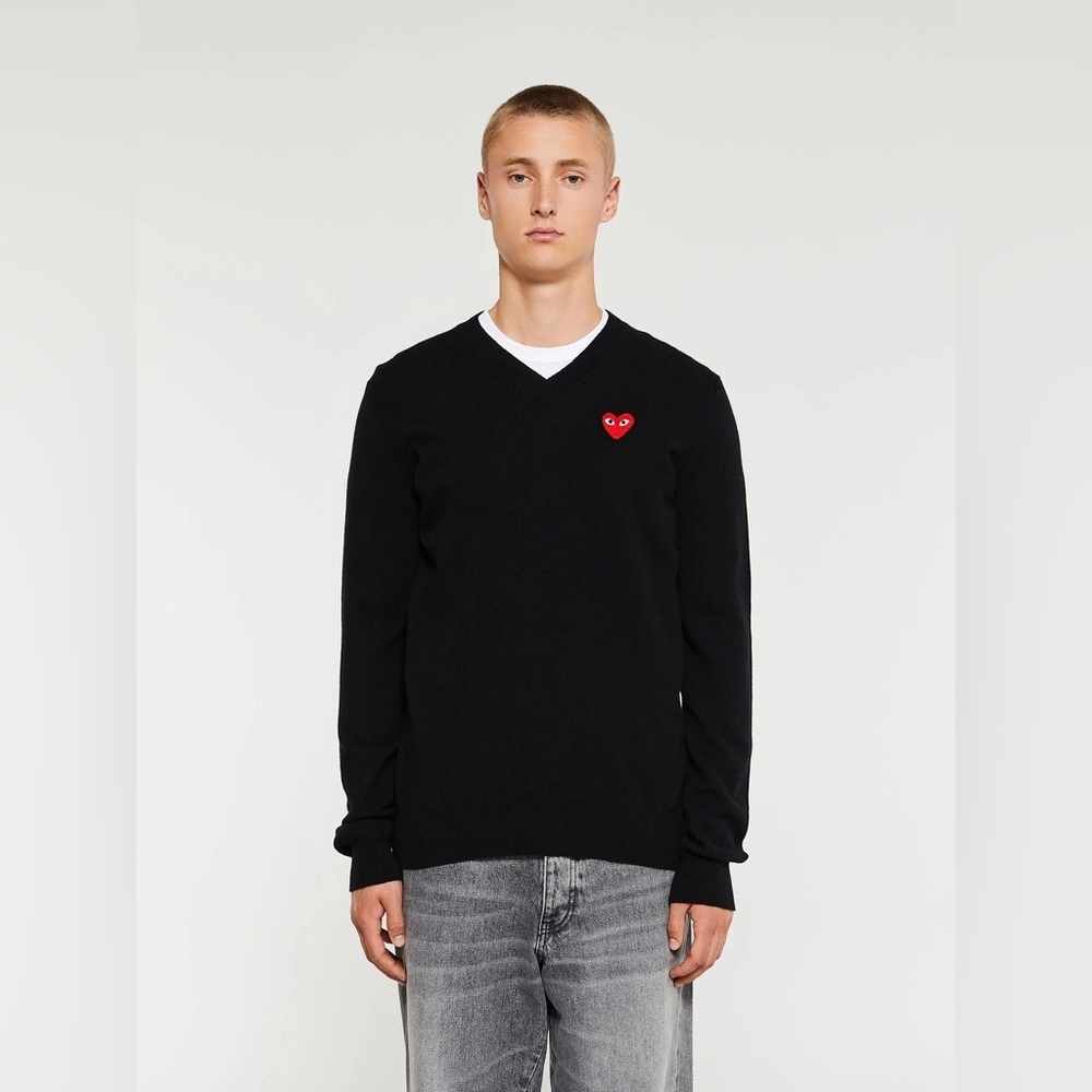 COMME DES GARCONS PLAY
Wool Jersey Intarsia Red Emblem Sweater